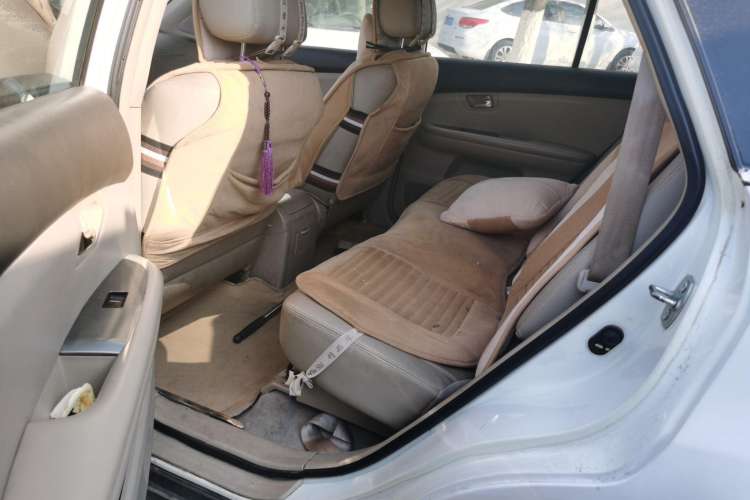 Used BYD S6 2011 2.4L Automatic Luxury Edition
