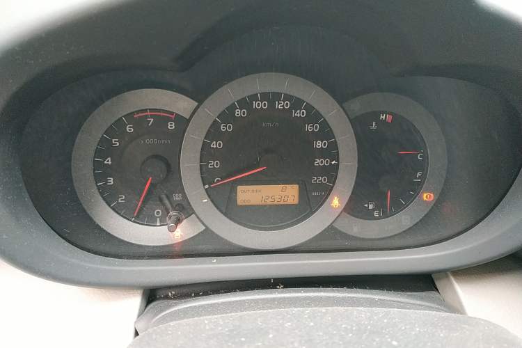 Used Toyota RAV4 2009 2.0L Manual Luxury Edition
