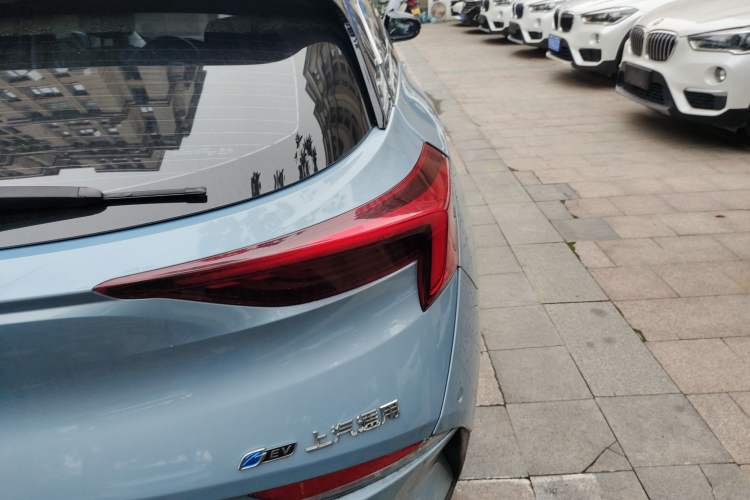 Used Buick Velite 6 2019 Connected Fashion Model