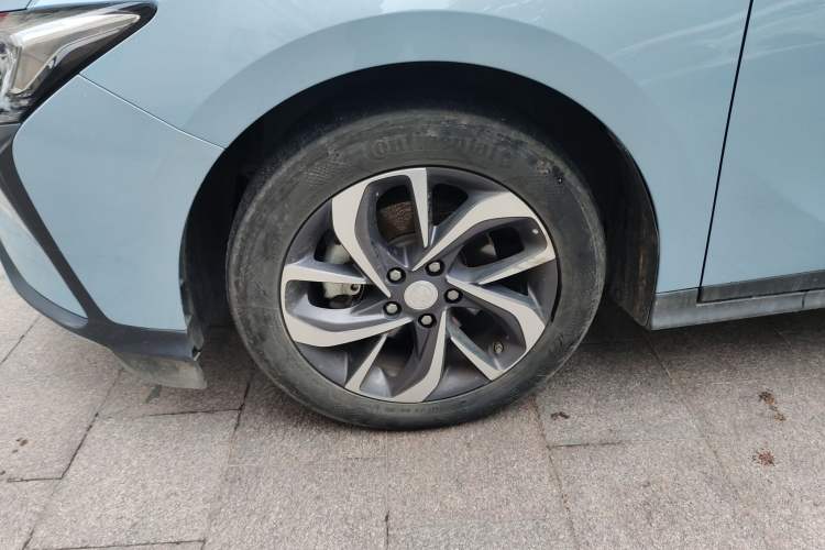 Used Buick Velite 6 2019 Connected Fashion Model