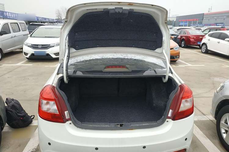 Used Geely Auto Diamond 2014 Sedan 1.5L Manual Luxury Model
