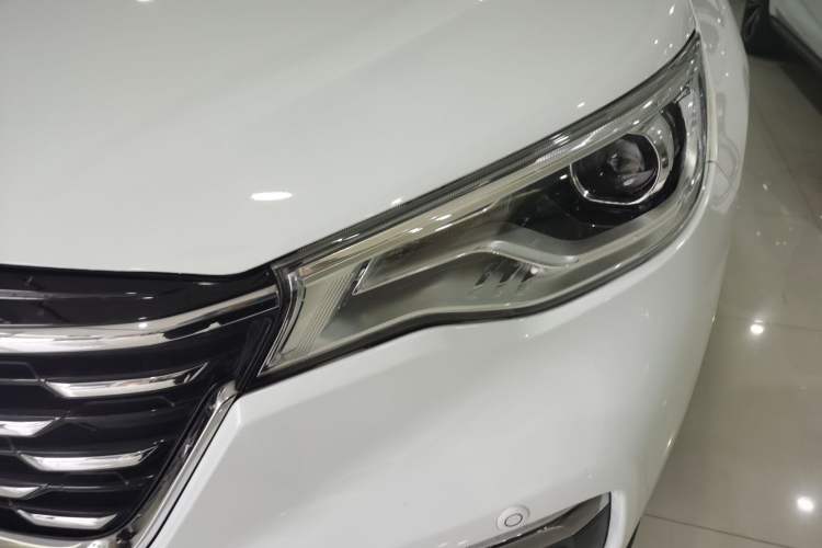 Used FAW Senya R9 2018 1.2T Automatic Prestige Smart Enjoyment Model
