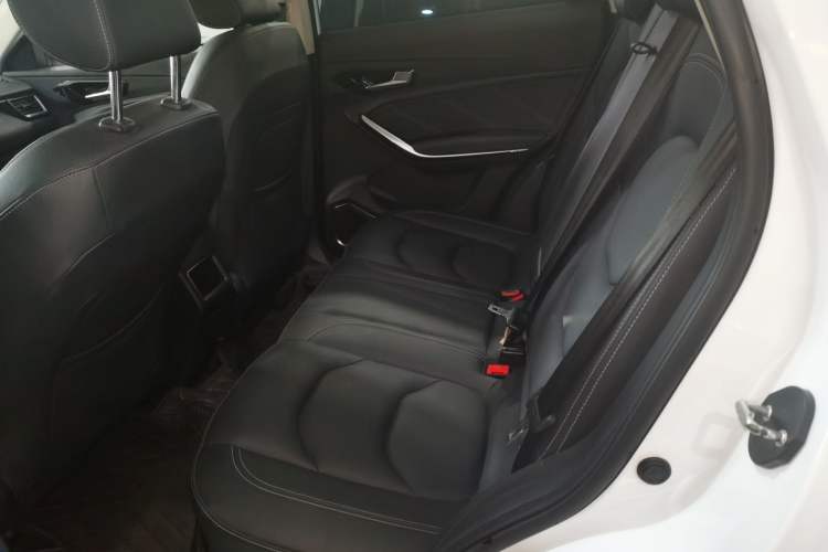 Used FAW Senya R9 2018 1.2T Automatic Prestige Smart Enjoyment Model
