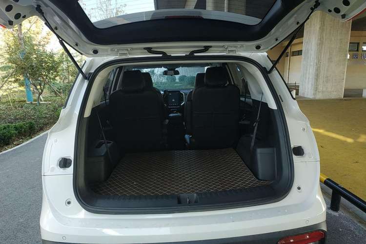 Used Baojun 530 2021 Global Car Anniversary Edition 1.5T CVT Prestige Connected Model 6 Seats