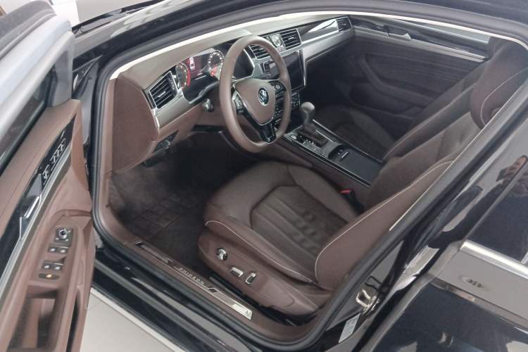 Used Volkswagen Phideon 2021 380TSI Luxury Edition
