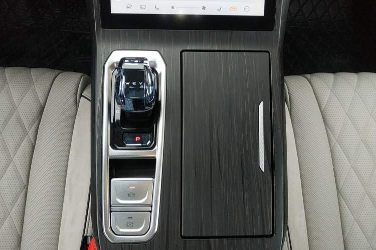 Used Wey Latte DHT-PHEV 2022 1.5T Two-Wheel-Drive Extra-Large Version