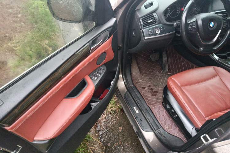 Used BMW X3 2011 xDrive28i Luxury Model