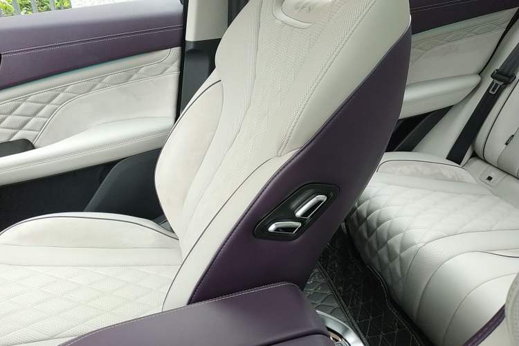 Used Wey Latte DHT-PHEV 2022 1.5T Two-Wheel-Drive Extra-Large Version