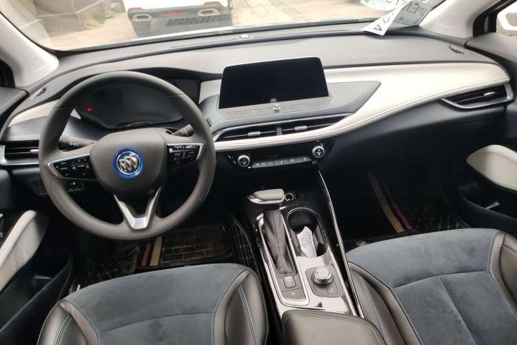 Used Buick Velite 6 2019 Connected Fashion Model