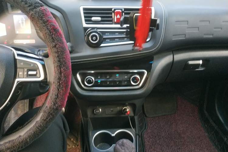 Used JAC iEV6E 2018 Upgraded iEV6E Luxury Model Audio And AC Panel