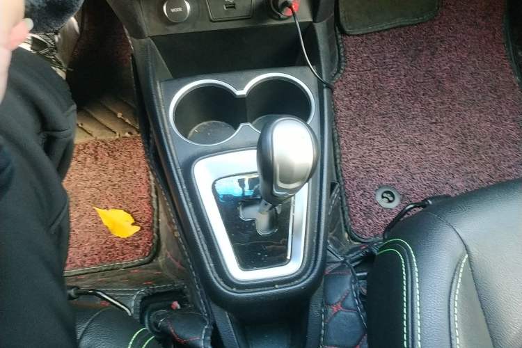 Used JAC iEV6E 2018 Upgraded iEV6E Luxury Model Gear Lever