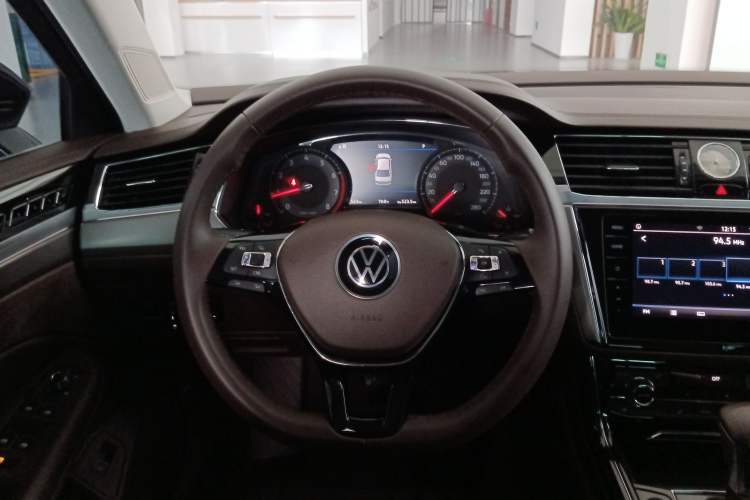 Used Volkswagen Phideon 2021 380TSI Luxury Edition
