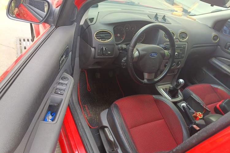 Used Ford Focus 2007 Hatchback 2.0L Manual Sport Edition