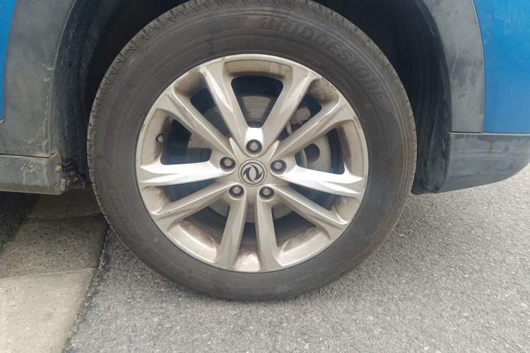 Used Dongfeng Fengon S560 2018 1.8L CVT Elite Model 7 Seats Right Front Wheel Hub