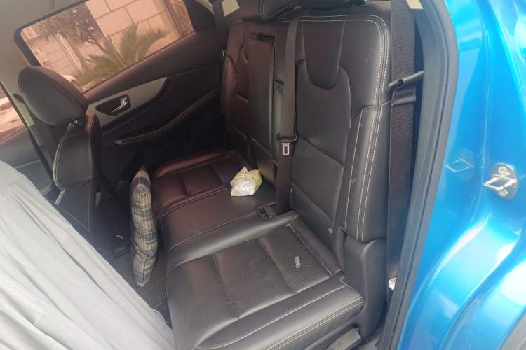 Used Dongfeng Fengon S560 2018 1.8L CVT Elite Model 7 Seats Left Rear Seat