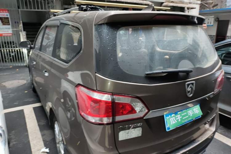 Used Baojun 730 2014 1.5L Manual Luxury Navigation ESP Version 7 Seats