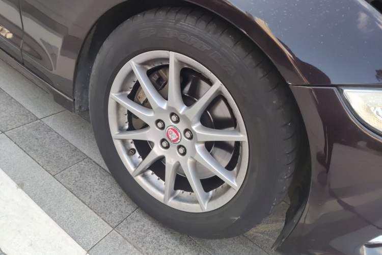 Used Jaguar XJ 2014 XJL 3.0 SC Two-Wheel-Drive Panoramic Business Edition
