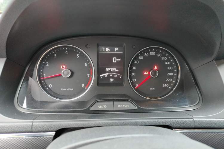 Used Volkswagen Cross Lavida 2014 1.4TSI DSG Instrument Cluster