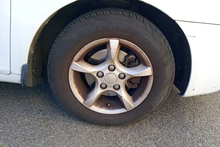 Used Geely Auto Classic Emgrand 2012 Hatchback 1.5L Manual Luxury Model
