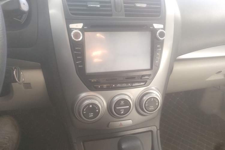 Used Bestune B50 2011 1.6L Automatic Fashion Model
