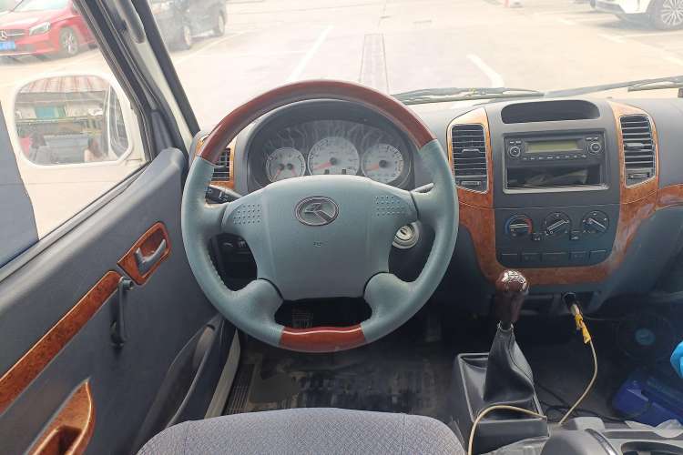 Used King Long Golden Way 2019 2.0L Business Series V20
