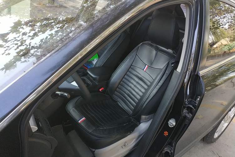 Used Bestune X80 2013 2.0L automatic luxury version