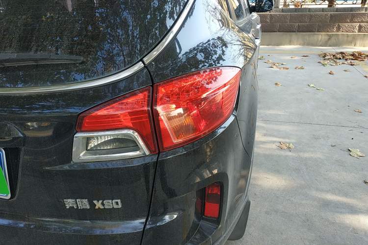 Used Bestune X80 2013 2.0L automatic luxury version