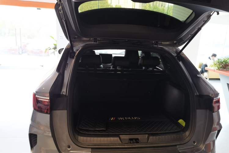 Used BYD Song PLUS 2020 1.5T Automatic Prestige Version
