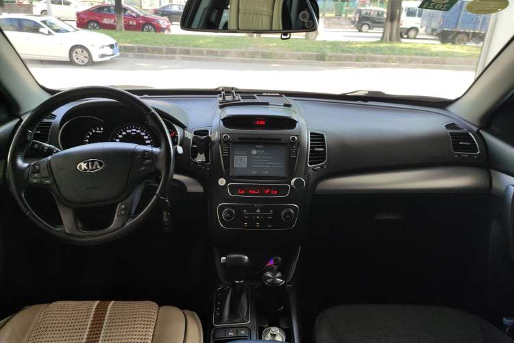 Used Kia Sorento 2013 2.4L 7-seat Gasoline Comfort Edition
