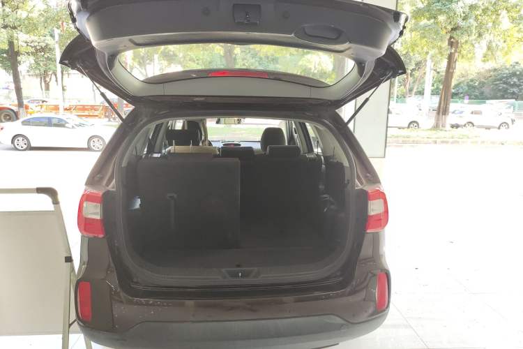 Used Kia Sorento 2013 2.4L 7-seat Gasoline Comfort Edition
