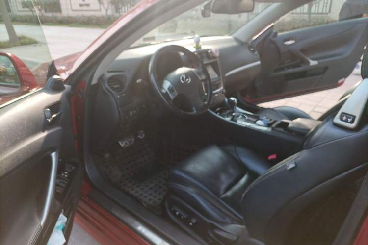 Used Lexus IS 2011 250C