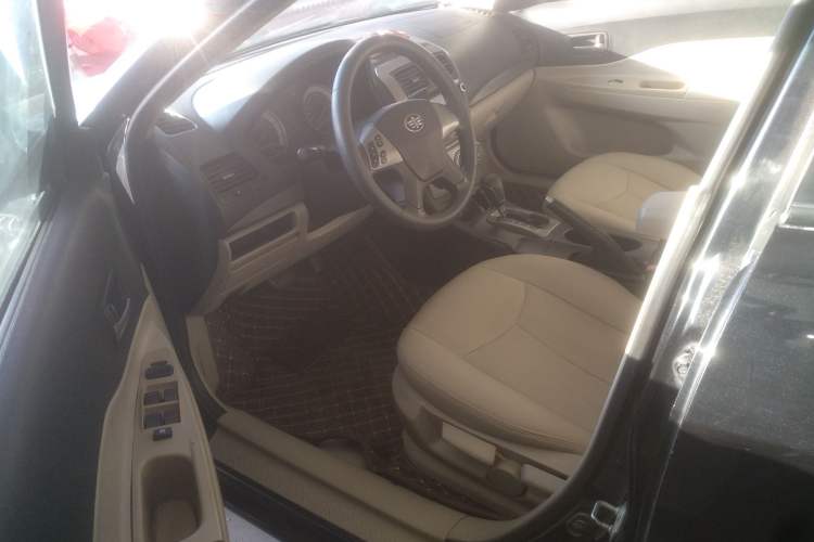 Used Bestune B50 2011 1.6L Automatic Fashion Model

