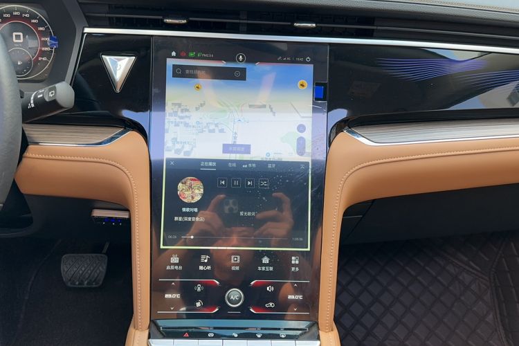 Used Venucia Star 2020 260T Automatic 48V Mild Hybrid Turbocharged Starry Edition
