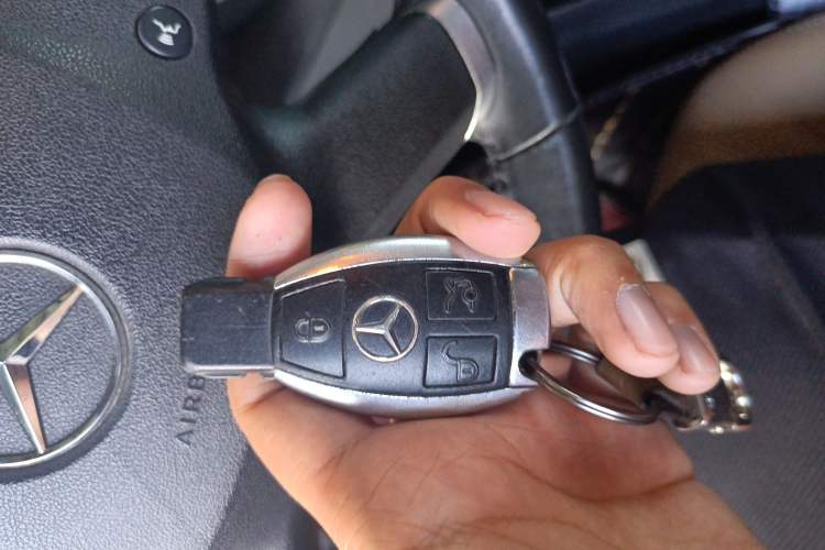 Used Mercedes-Benz E-Class 2009 E 300 Fashion Model
