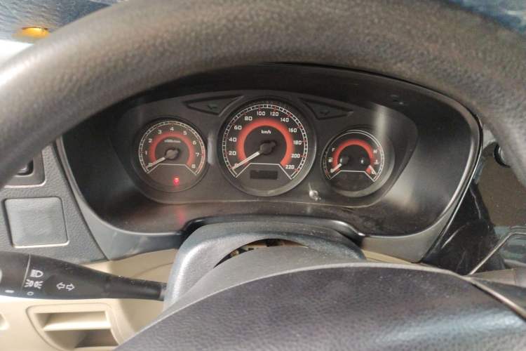 Used Soueast V3 Lingyue 2012 1.5L Manual Luxury Edition