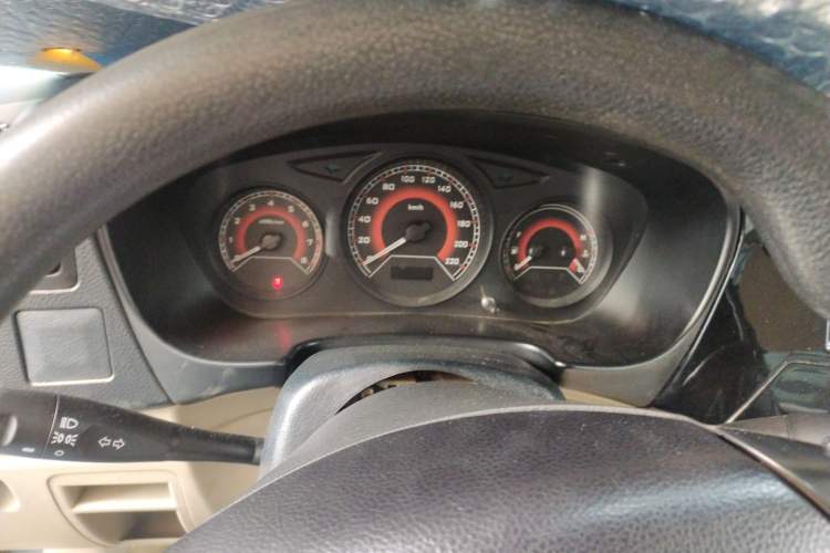 Used Soueast V3 Lingyue 2012 1.5L Manual Luxury Edition