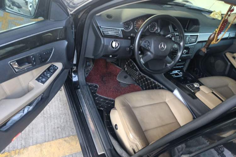 Used Mercedes-Benz E-Class 2009 E 300 Fashion Model
