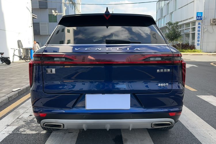 Used Venucia Star 2020 260T Automatic 48V Mild Hybrid Turbocharged Starry Edition
