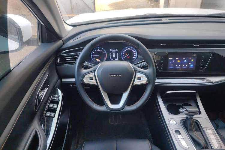 Used CHANGAN OSHAN X7 2020 1.5T Automatic Luxury Version
