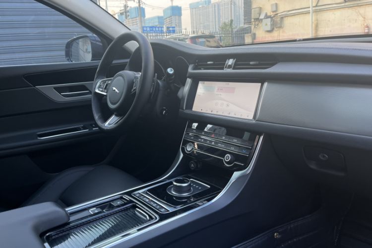 Used Jaguar XFL 2020 XFL 2.0T P200 Two-Wheel-Drive Windflower Edition
