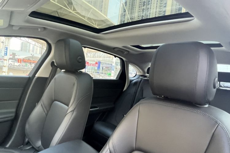 Used Jaguar XFL 2020 XFL 2.0T P200 Two-Wheel-Drive Windflower Edition
