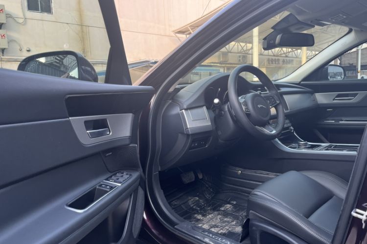 Used Jaguar XFL 2020 XFL 2.0T P200 Two-Wheel-Drive Windflower Edition
