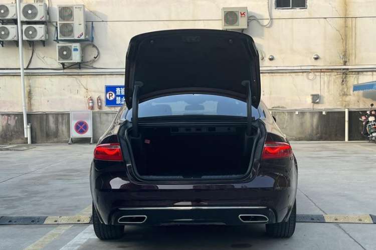 Used Jaguar XFL 2020 XFL 2.0T P200 Two-Wheel-Drive Windflower Edition
