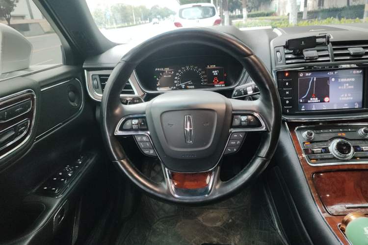 Used Lincoln Continental 2019 2.0T Two-Wheel Drive Prestige Version China VI Standard
