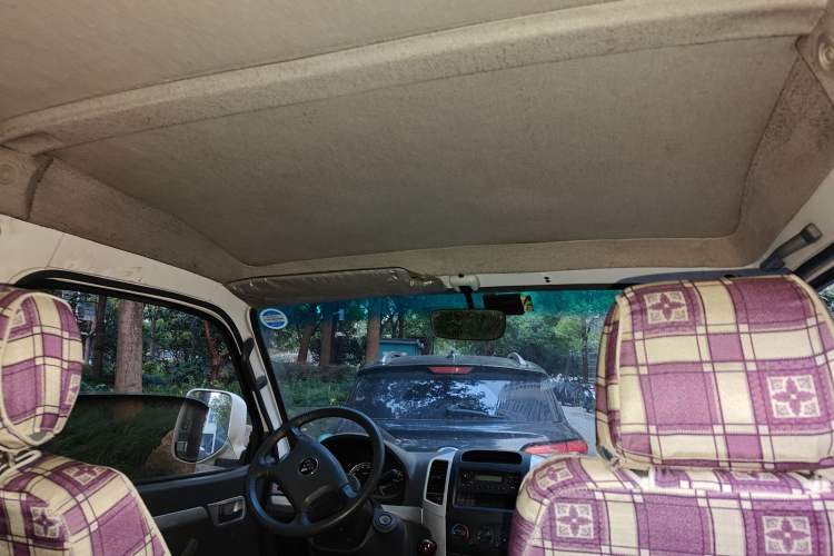 Used Foton Scenic 2014 2.0L Express Classic Long-Wheelbase Low-Roof 4Q20M1
