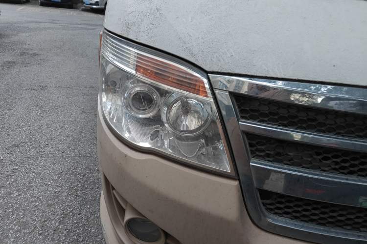 Used Foton Scenic 2014 2.0L Express Classic Long-Wheelbase Low-Roof 4Q20M1
