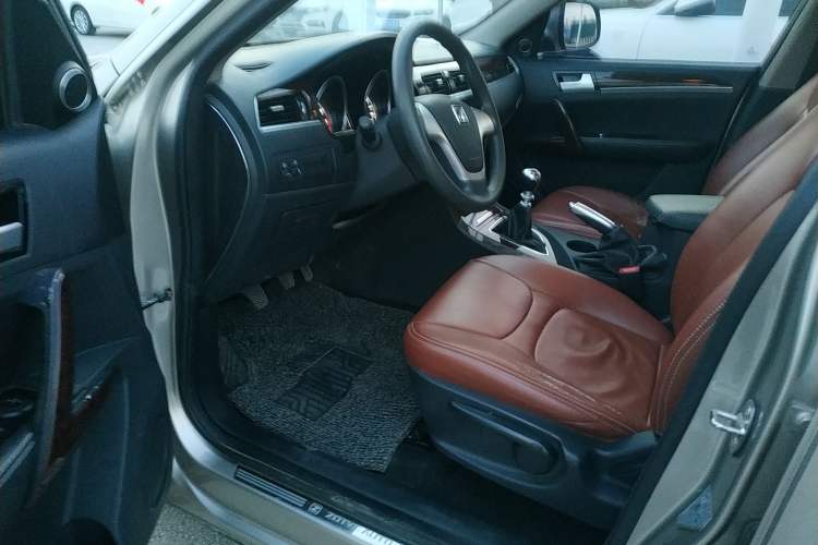 Used Zotye T600 2015 1.5T Manual Elite Model
