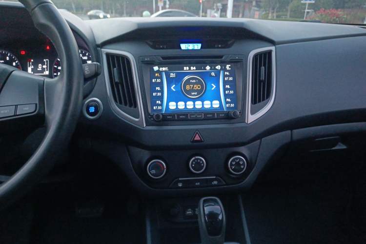 Used Hyundai ix25 2015 1.6L Automatic Two-Wheel Drive Smart GLS Trim
