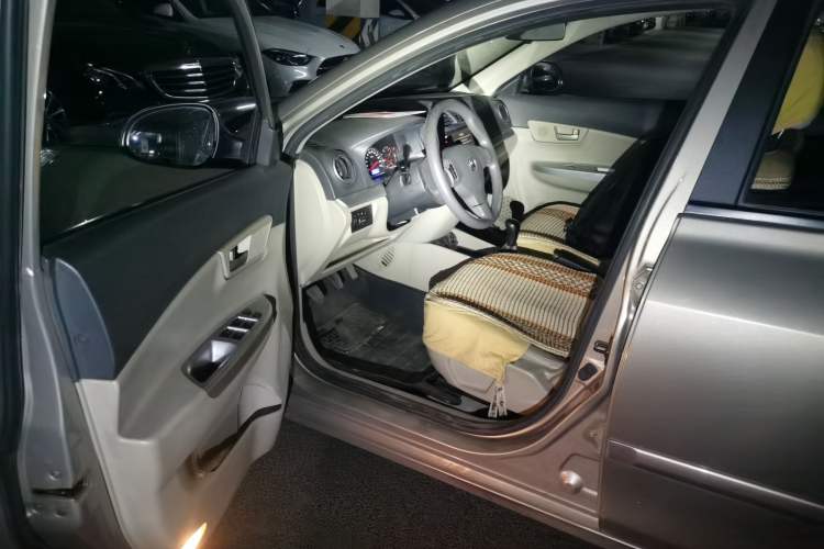 Used Changan Alsvin V5 2012 1.5L Manual Dream Edition