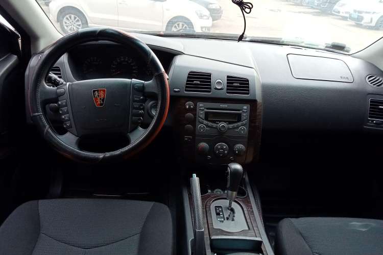 Used Roewe W5 2014 1.8T 2WD Automatic Tharu Special Edition